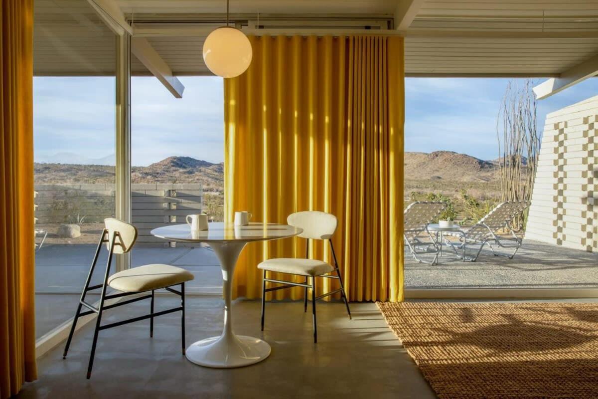 The Bungalows By Homestead Modern Джошуа-Три Экстерьер фото